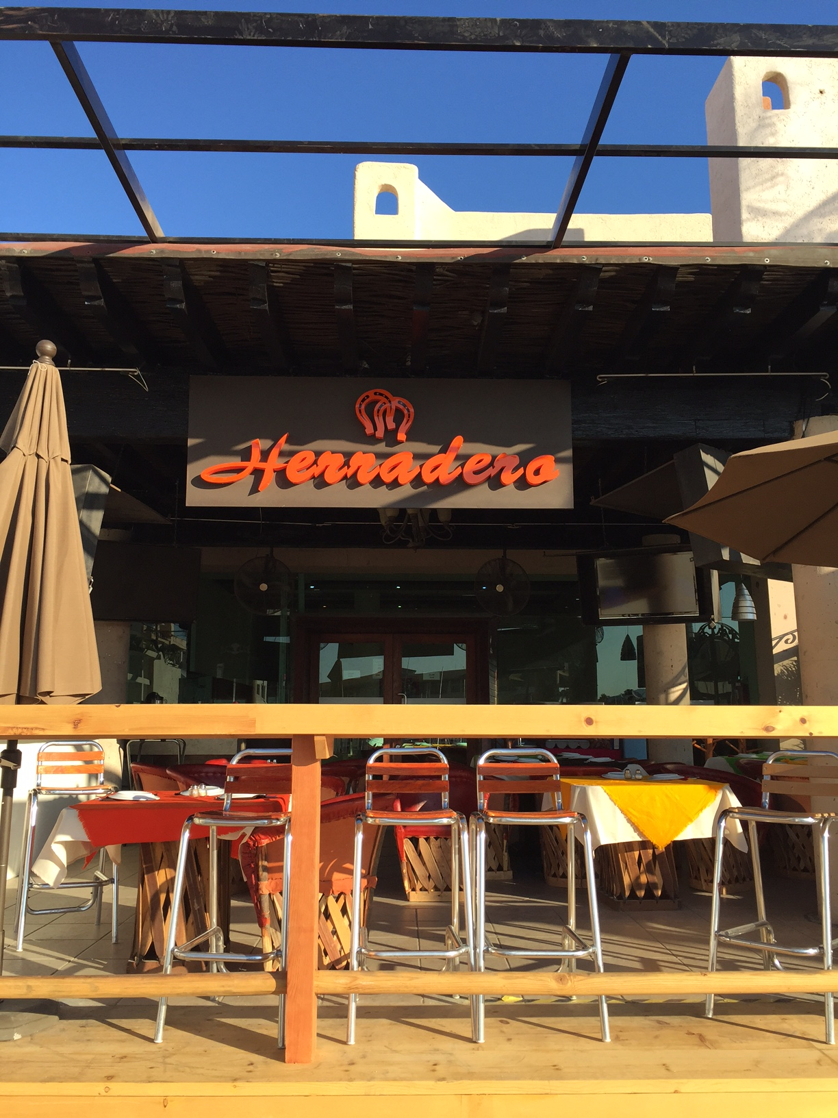 Letras en 3D acrílico color Naranja