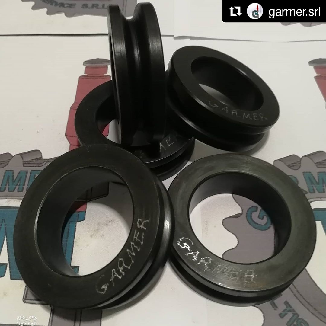 POLEAS EN ACERO XW5 TEMPLADO PARA TREFILADO DE ALAMBRE DE ACERO DE ALTA RESISTENCIA 