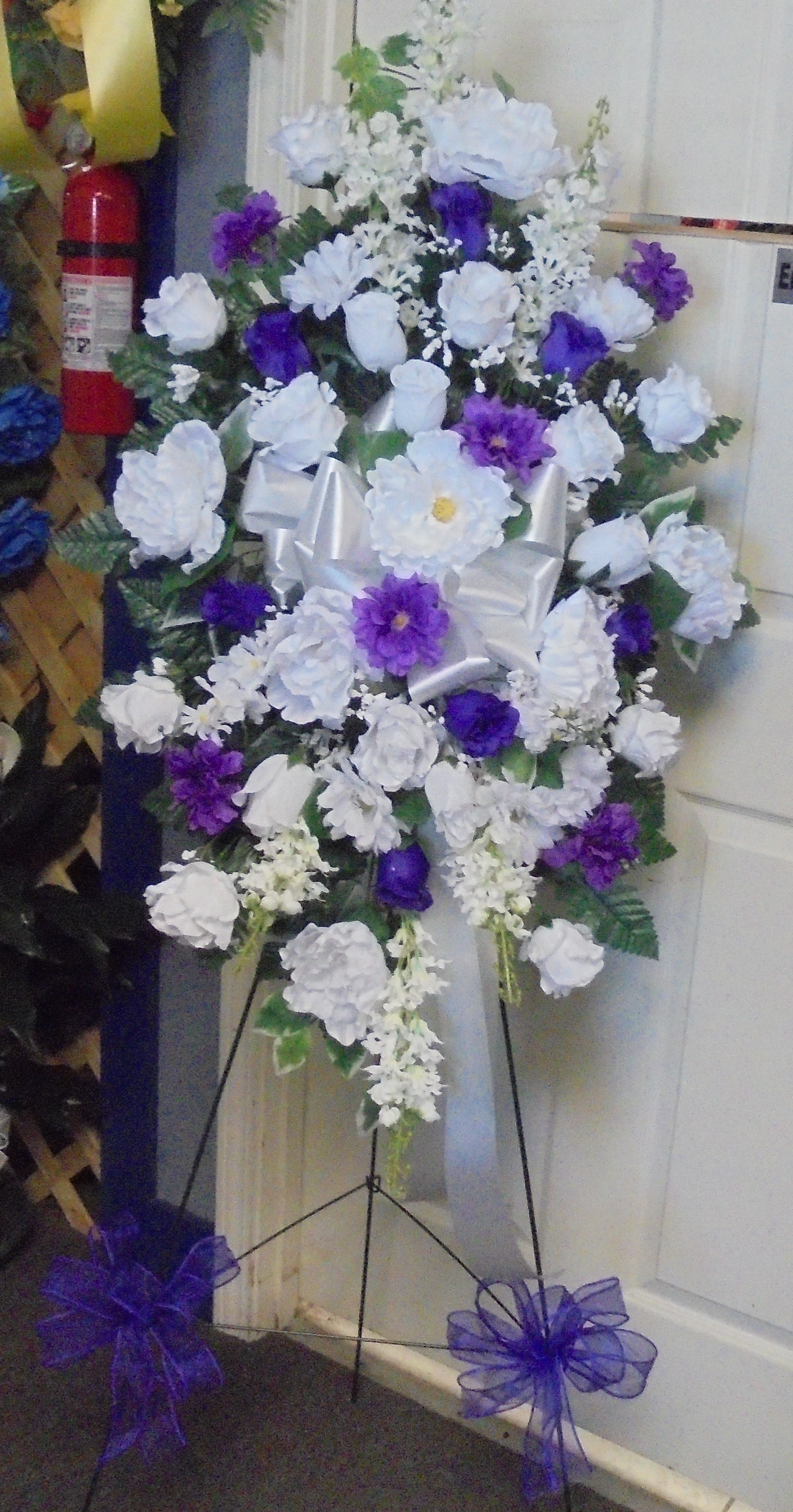 (2) "SILK" Standing Spray
(Colors Vary)
$100.00 & Up