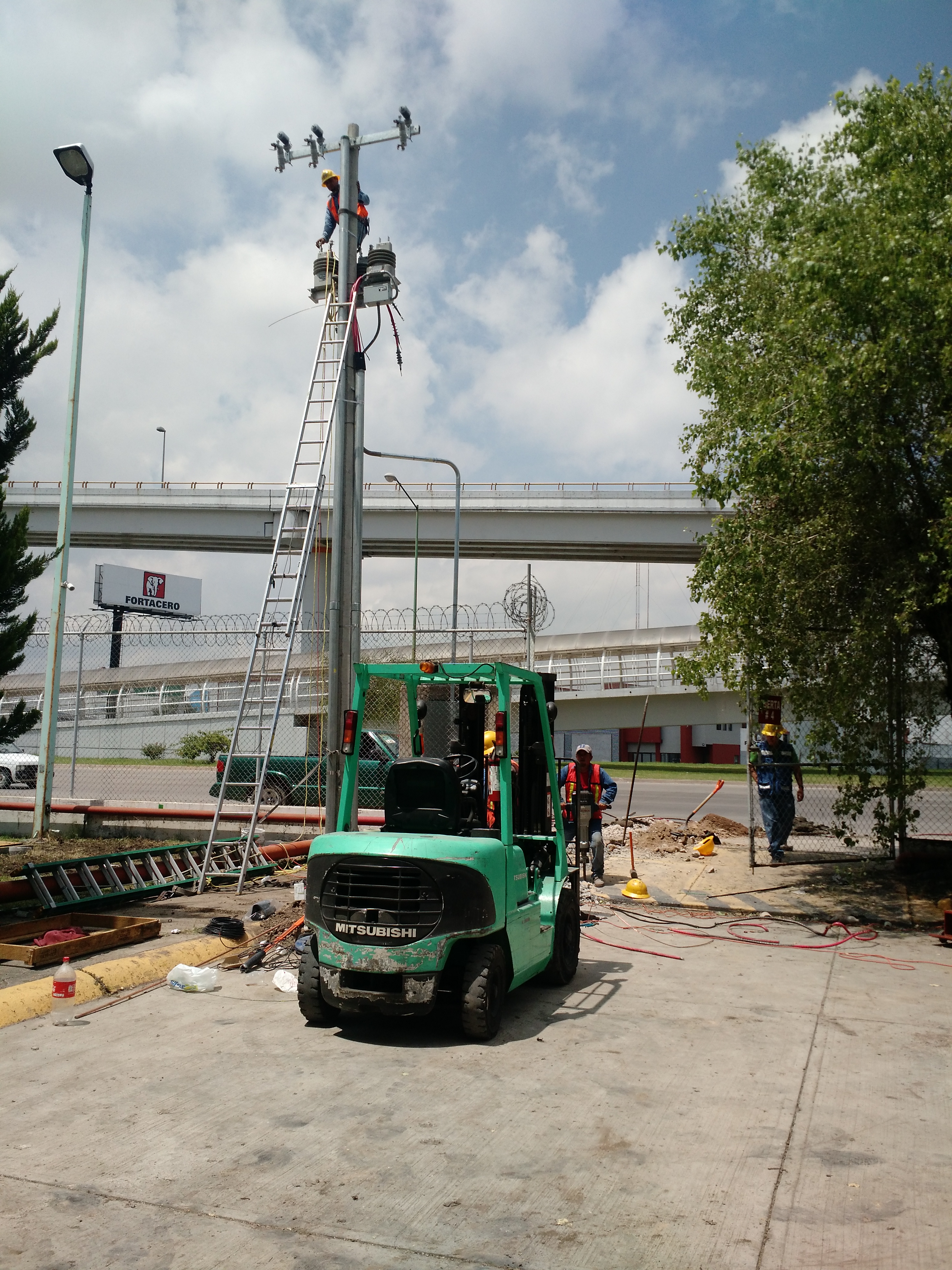 INSTALACIÓN DE ALIMENTADOR
PRINCIPAL