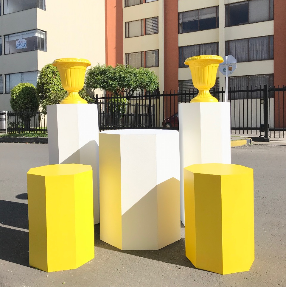 Combo de 5 Octogonales
PRINCIPAL.60x60 X 80Cm Alto
ALTO:40x40. X 1.02M DE ALTURA
PEQUEÑA: .40x40 X 58CM DE ALTURA
$200.000 Alquiler