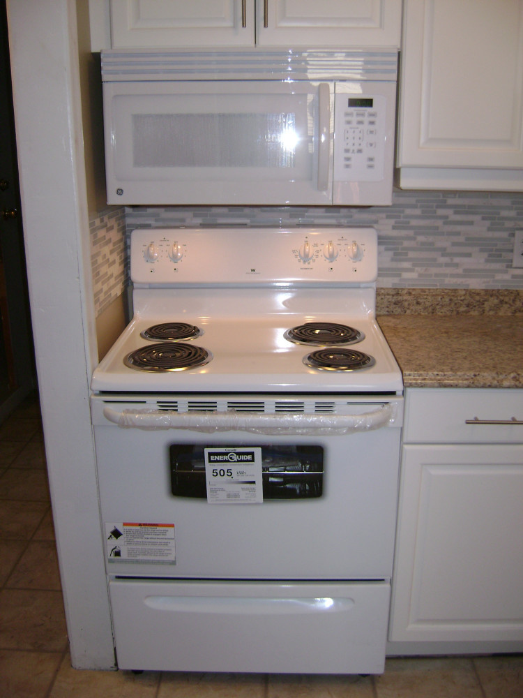 64 Elliott Row A Kitchen