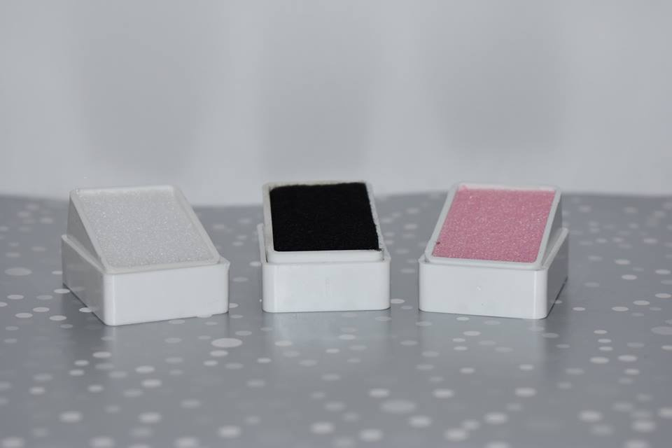 Estuches para broquel de diferentes tamaños y colores