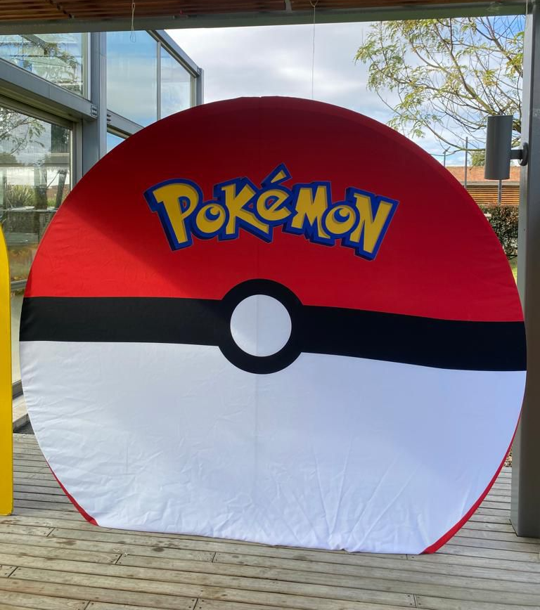 Diámetro 2.60m
Pared Circular Pokemon $ 200.000