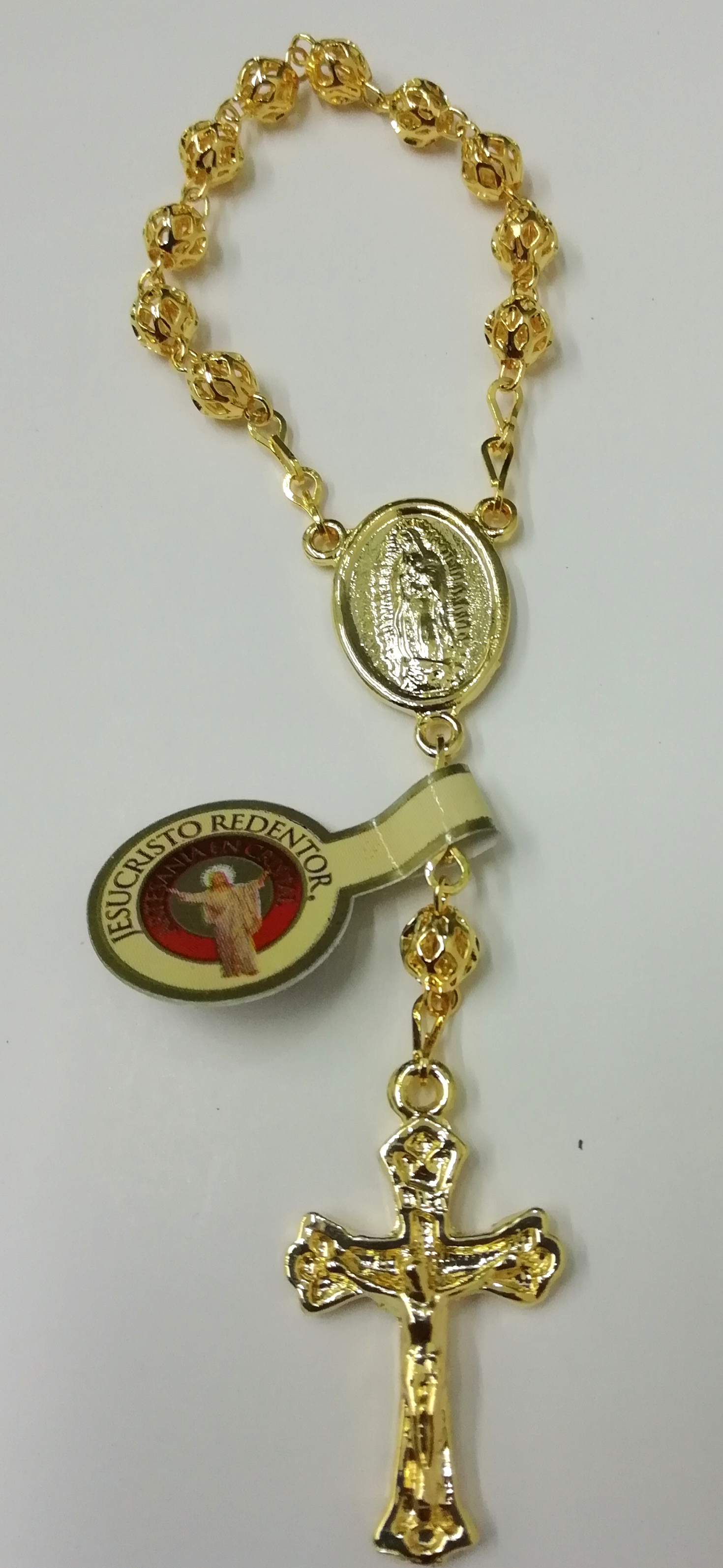 DECENARIO CON CUENTAS DE CRISTAL ENMARCADAS EN BAÑO DE ORO