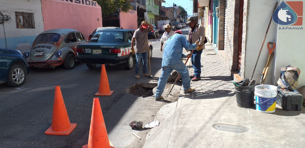 REPARACIÓN DE SOCAVÓN EN CALLE BRAVO, COLONIA CENTRO