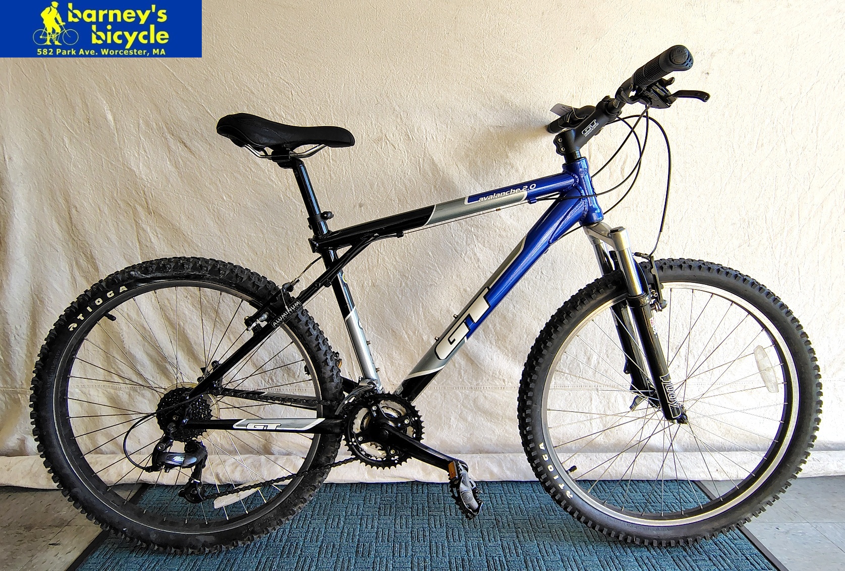 GT Avalanche 3.0
Wheel Size: 26"/18" Rider Height 5'8-5'11
Speeds: 24spd
Price: $439.00 (Pro Tuned)