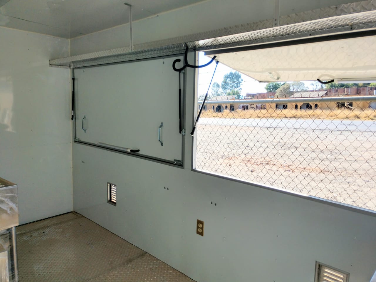 INTERIORES DE REMOLQUES 