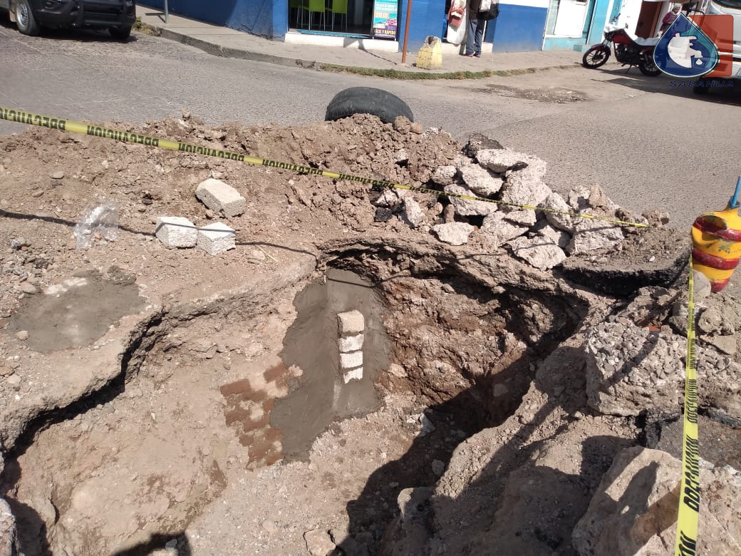 REPARARCION DEL REGISTRO DE DRENAJE EN C. V. TRUJANO, ESQ. AV