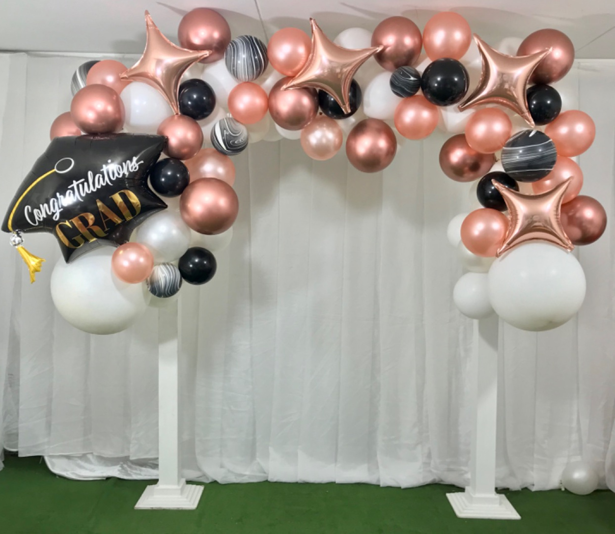  Arco de Madera 
 2.20m altura x 3.20m de ancho 
180.000 pesos,