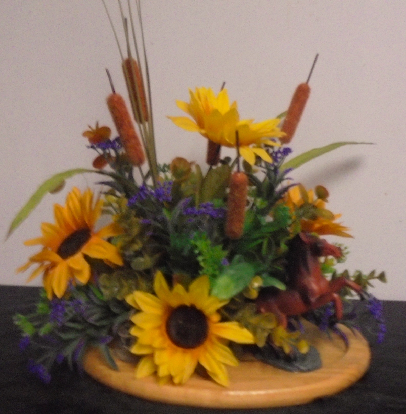 (37) "Silk" Horse Arrangement
(Small)
$35.00