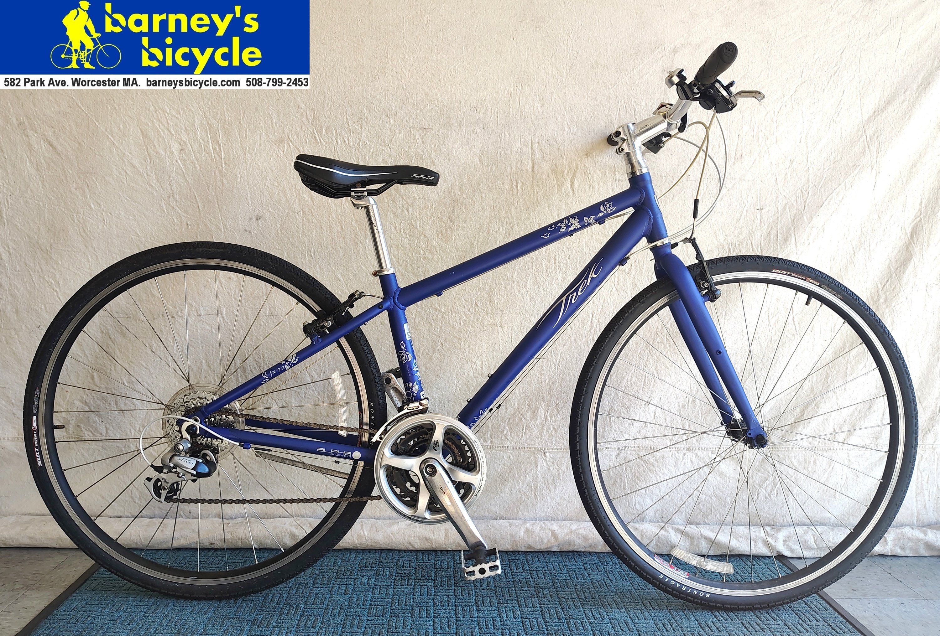 Trek FX 7.2 (Women's)
Frame Size: 15" SM/ Rider Height: 5'3-5'6
Condition: Excellent, Professionally Tuned
Price: $429.00  
