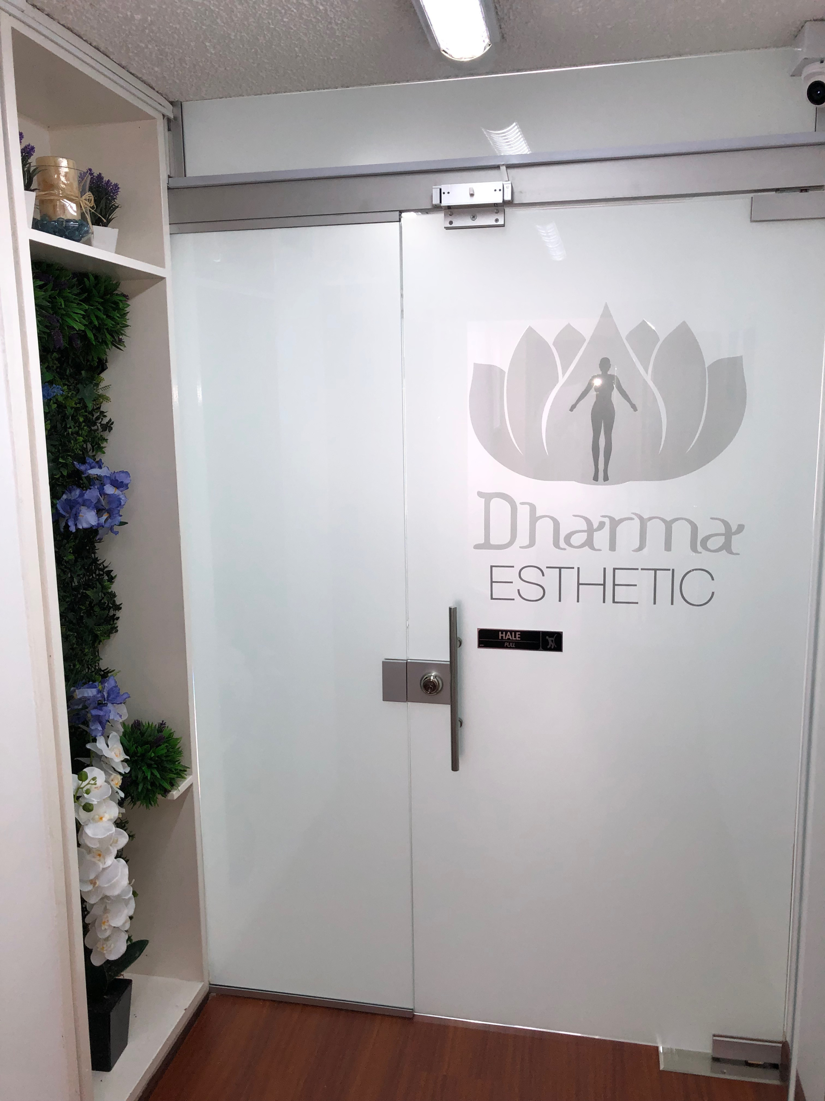 Entrada consultorios dharma esthetic