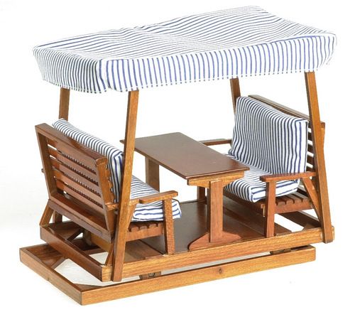 PECAN DOUBLE GLIDER WITH TABLE