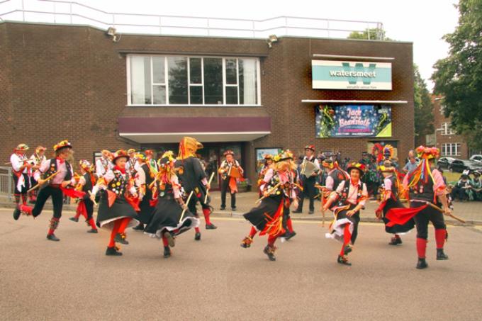 Phoenix opening dance