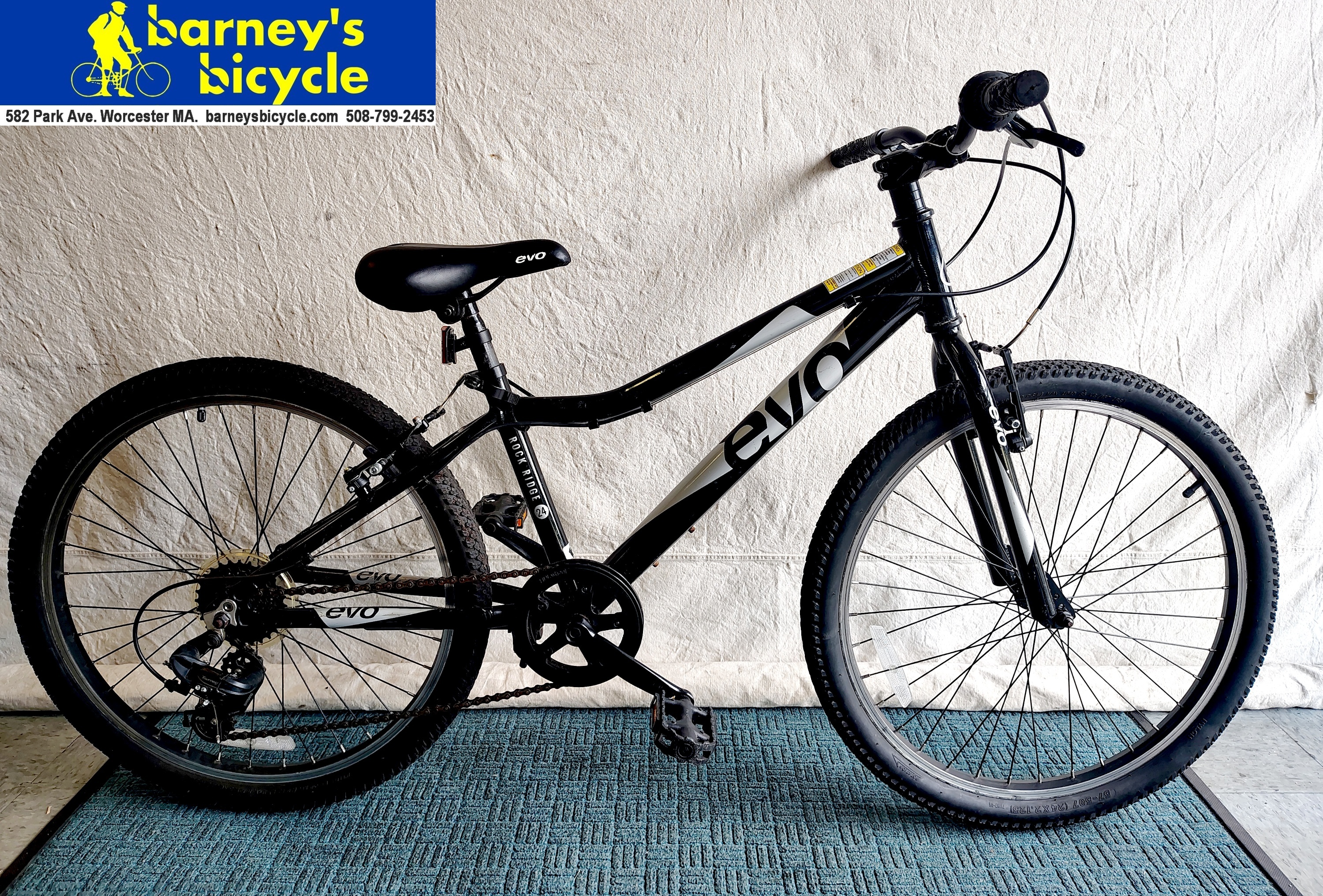 Evo Rock Ridge 24
Wheel Size: 24"/ Ages 9-12 / Speeds: 21spd
Condition: Nice, Professionally Tuned)
Price: $279.00  
