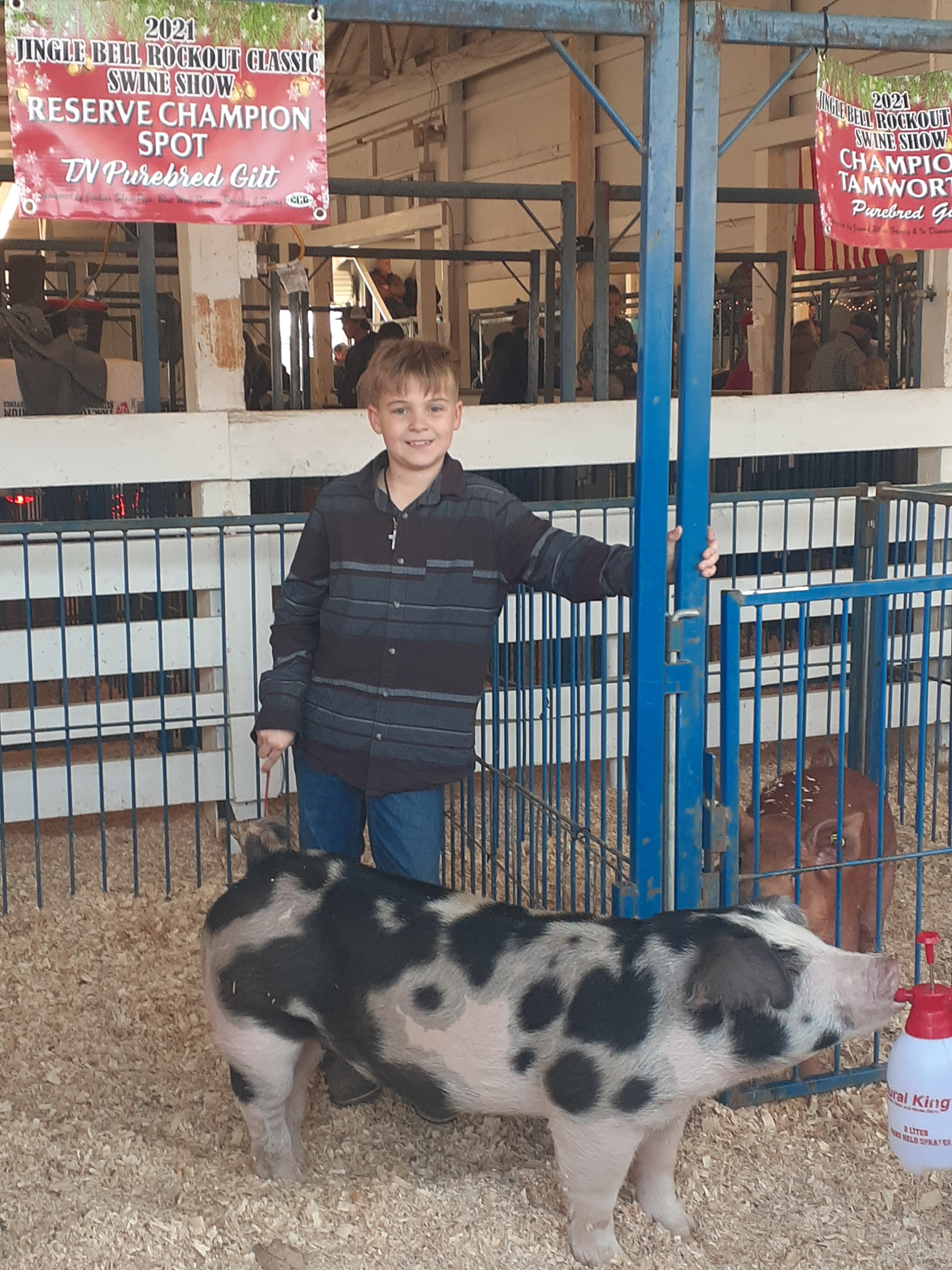Declan Lusk
2021 Jingle Bell Rockout
Classic Swine Show
Reserve Champion Spot Gilt - TN Bred