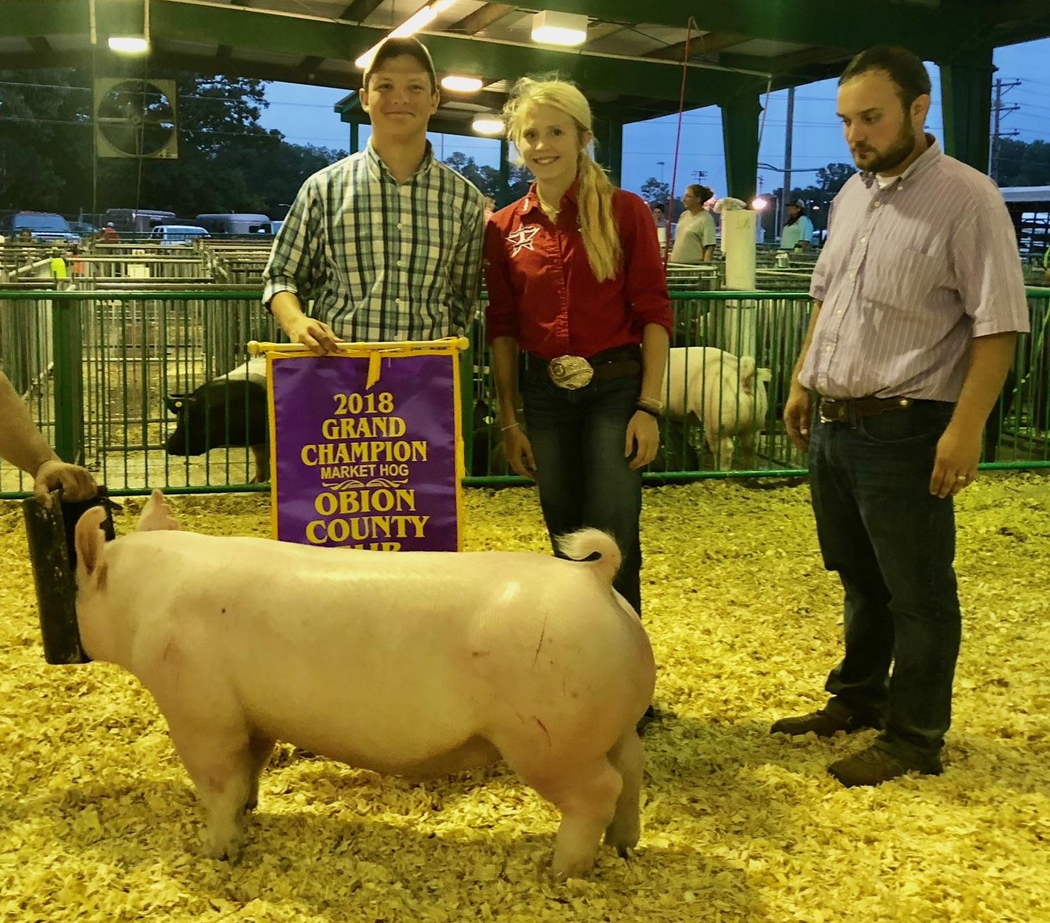 Hunter Curland and Hailey Azbill
2018 Obion County Fair
Champion Market Hog