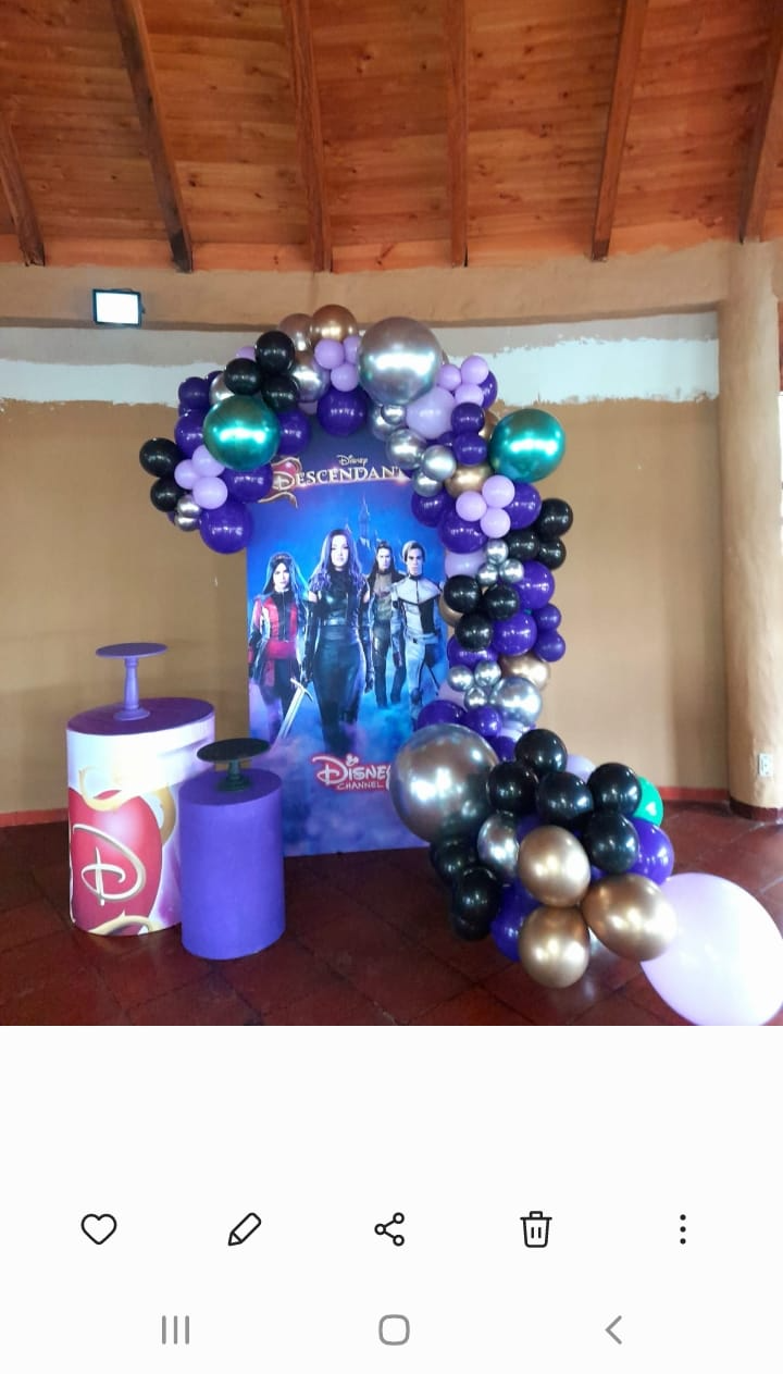 Panel Ovalado Tematico
·220 de altura por 1mts de ancho
$80.000 en Alquiler
Cada cilindro $60.000