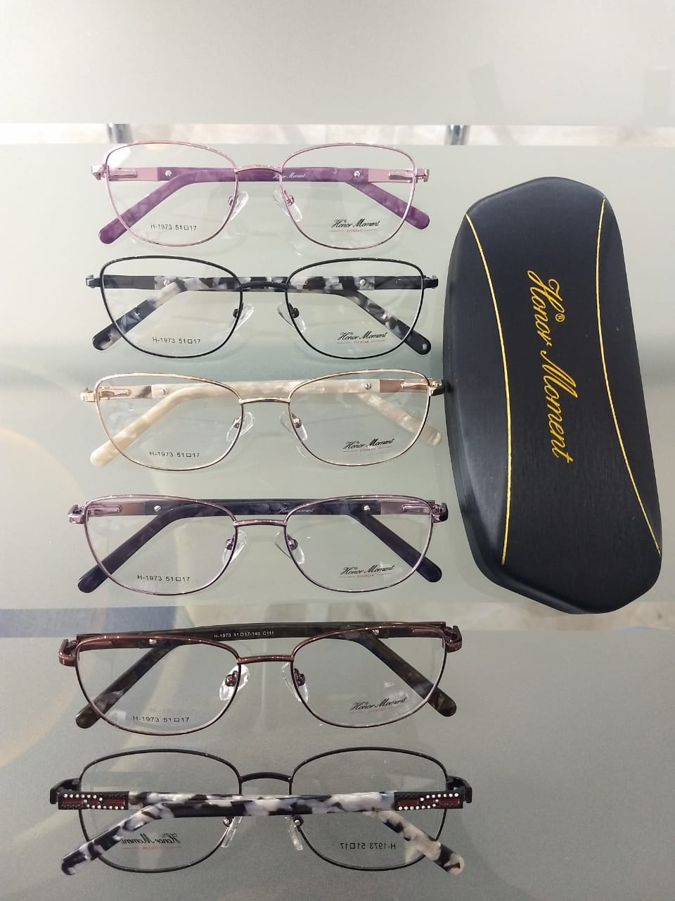 Modelo: H-1973
Colores: Rosa, Dorado, Gris, Cafe, Negro y Morado