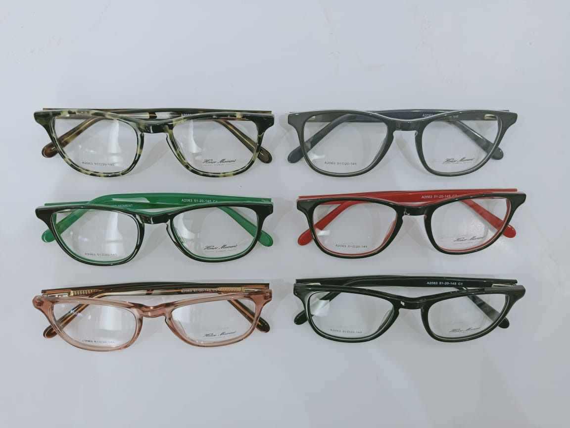 Modelo: A2063
Colores: Rojo, Verde, Gris, Negro