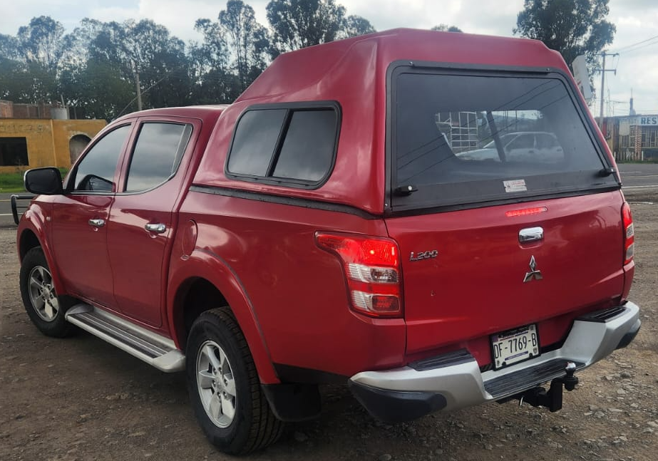 camper de fibra mitsubischi L200
