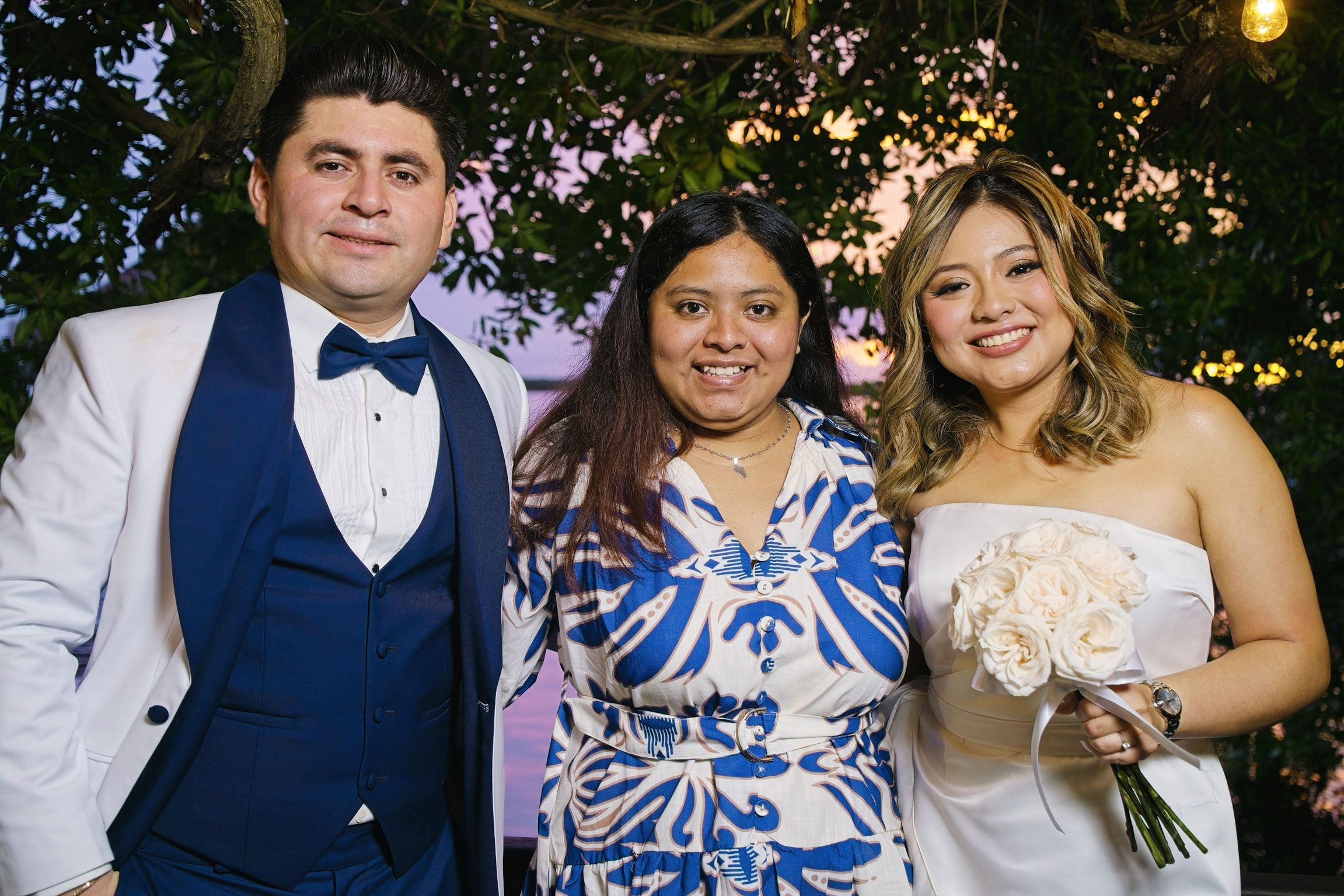 https://0201.nccdn.net/4_2/000/000/086/598/luxartifices-wedding-navios-cancun-bride-and-groom-sunset041.jpg