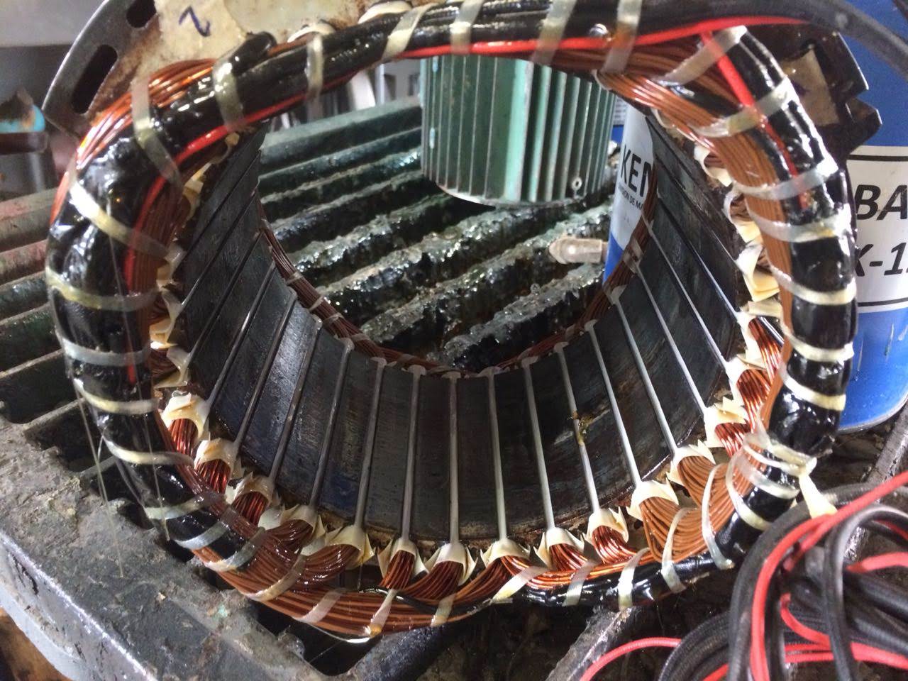 Grúas y Maniobras Precisas - Generadores