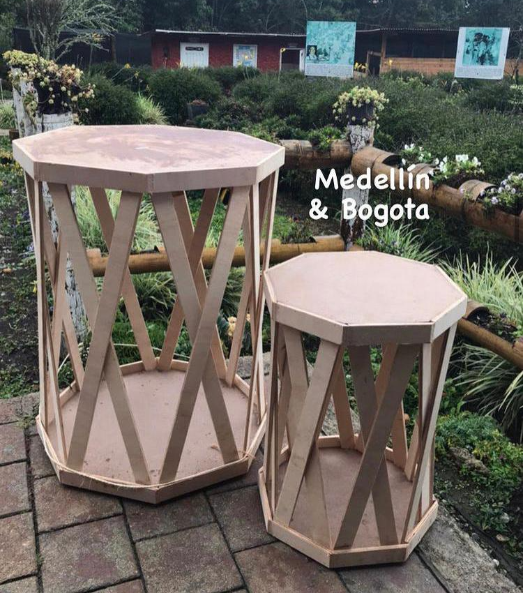 Mesa Octogonal Principal De Tablilla
62cmx62cm
80cm Alto
$50.000
Mesa octagonal baja
$50.000