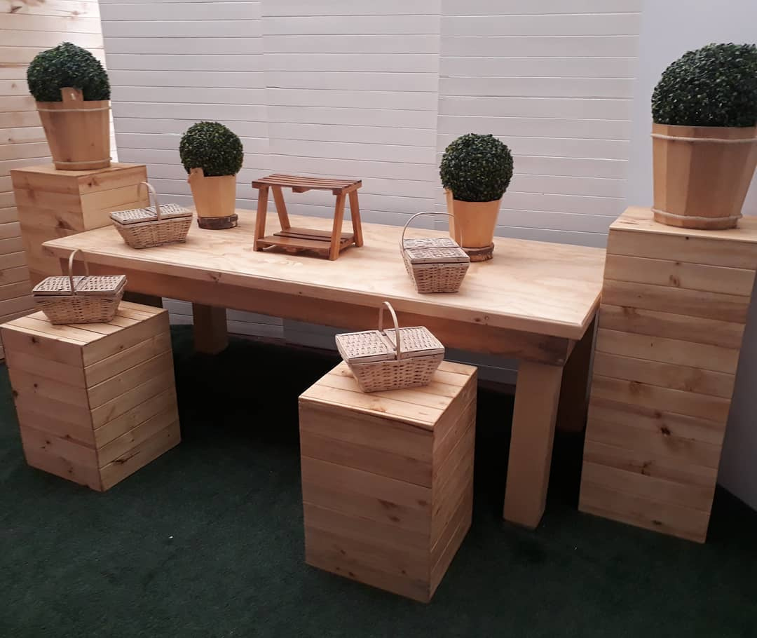 Mesa Grande color natural
medidas: 2.20mX1M
90.000